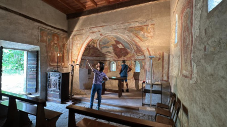 Notando i particolari...(foto L. Bettosini)